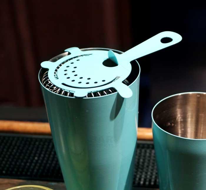 BarConic® SeaFoam Blue 4 prong strainer